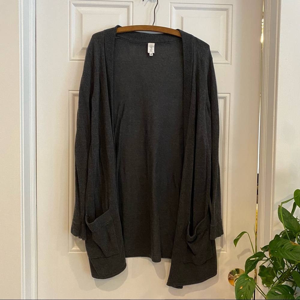 Jones New York gently used heather grey cotton cardigan- good summer cardigan🖤